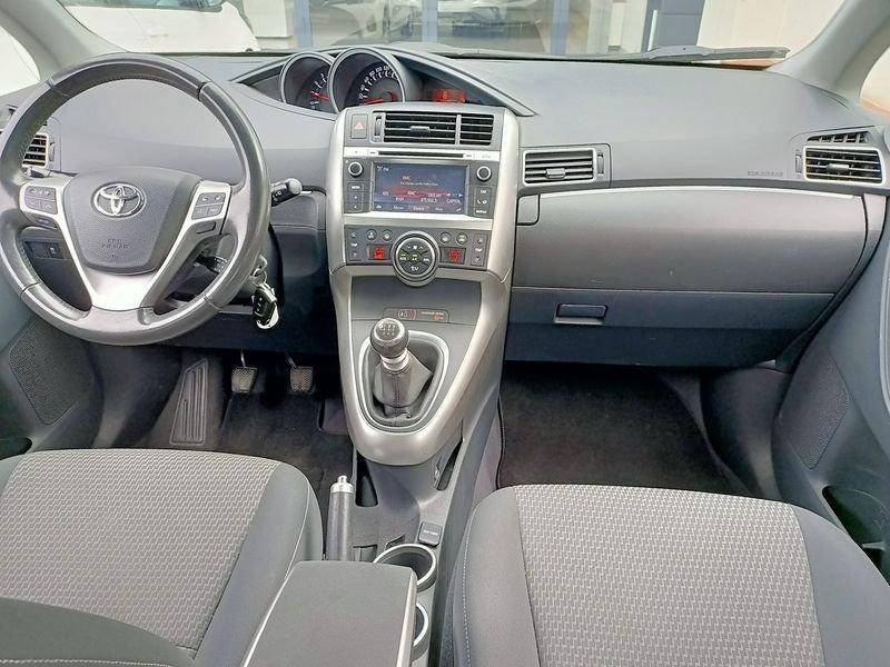 Toyota Verso 1.6 d-4d Active 7p.ti mt 1.6 D-4D Active 7 posti