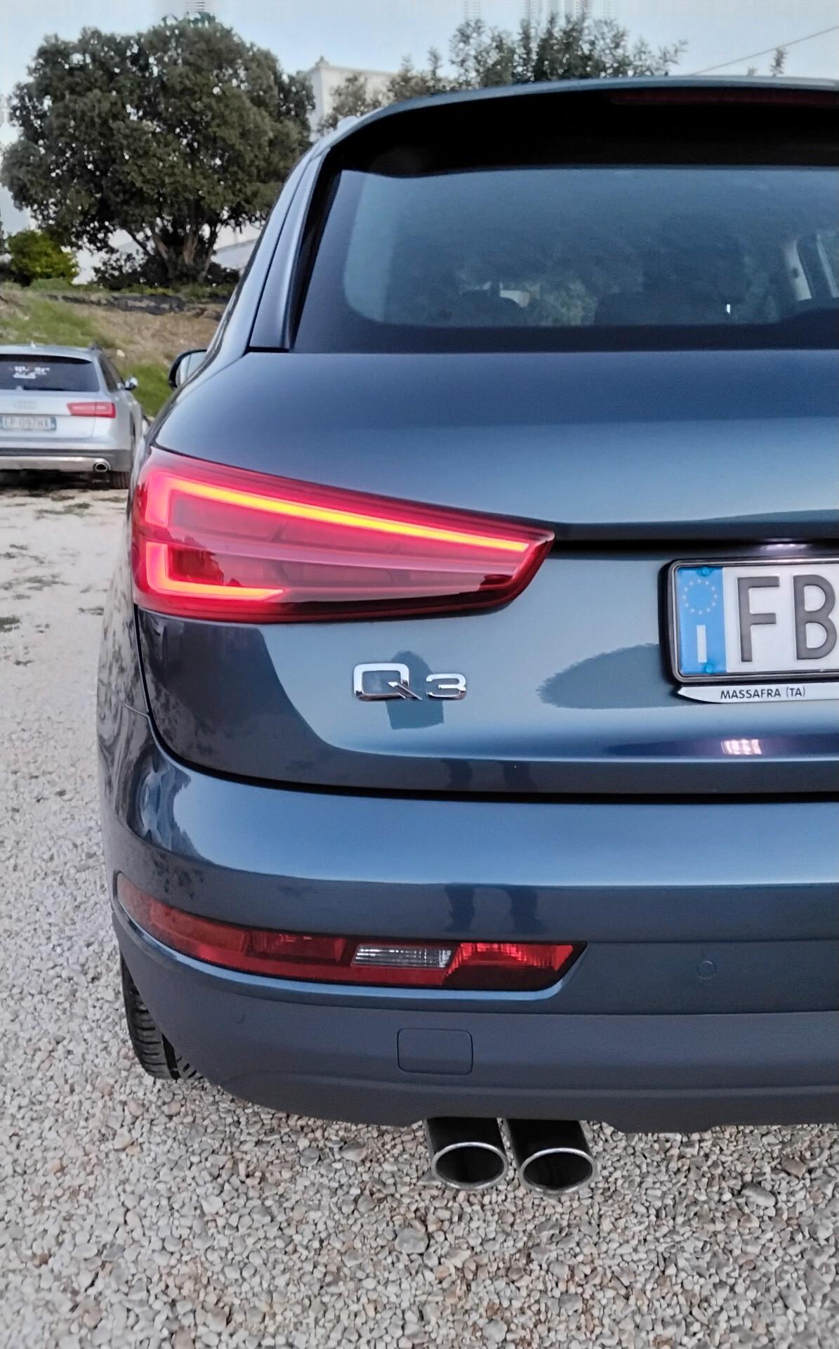 Audi Q3 2.0 TDI 120 CV Business