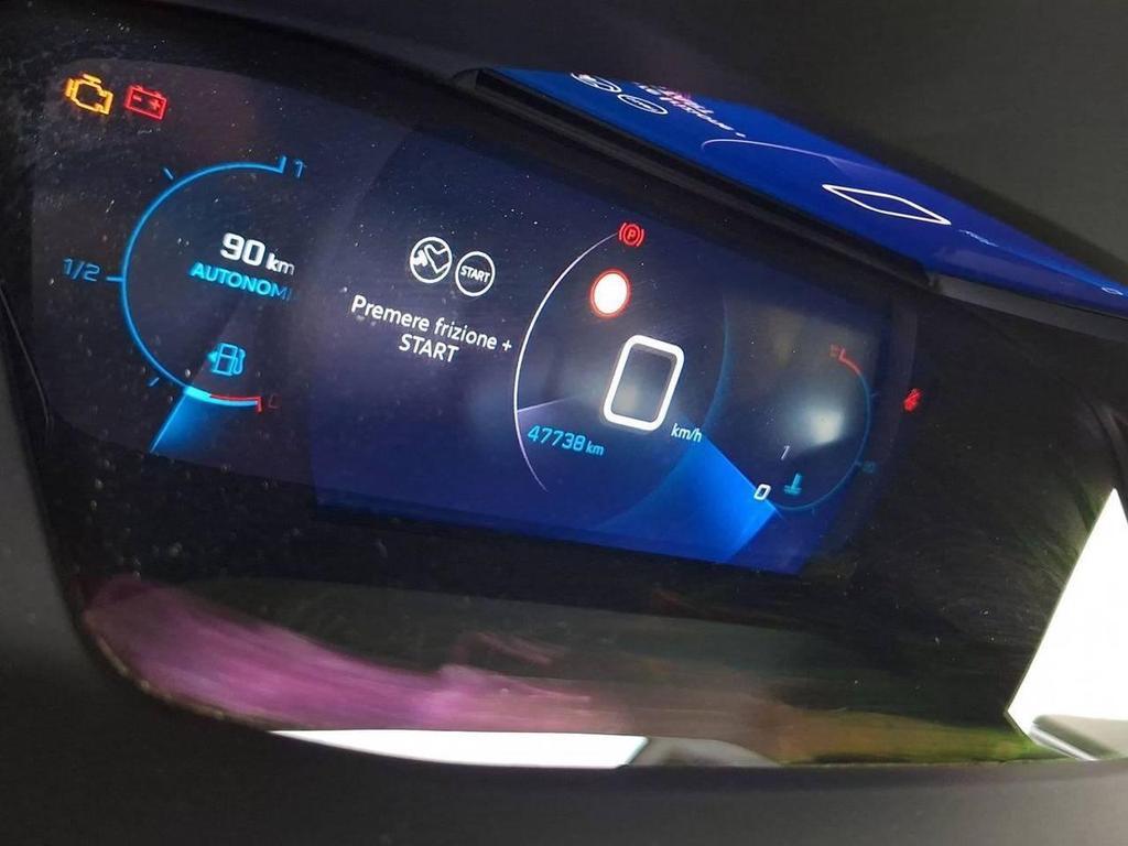 Peugeot 2008 1.5 BlueHDi Allure Pack