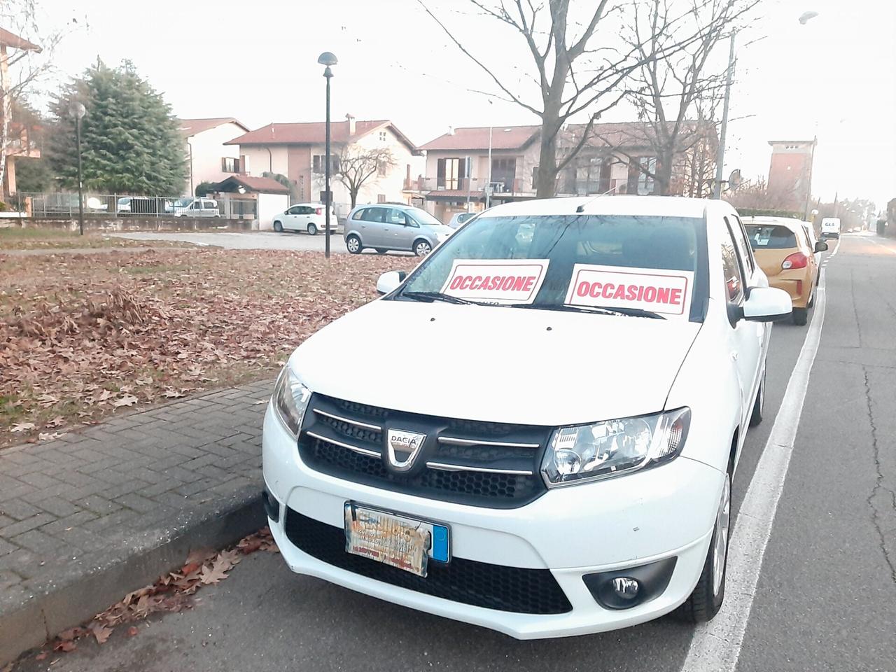 Dacia Sandero 1.2 GPL 75CV Laur&amp;amp;amp;eacute;ate KM 220 MILA A 2.999 EURO