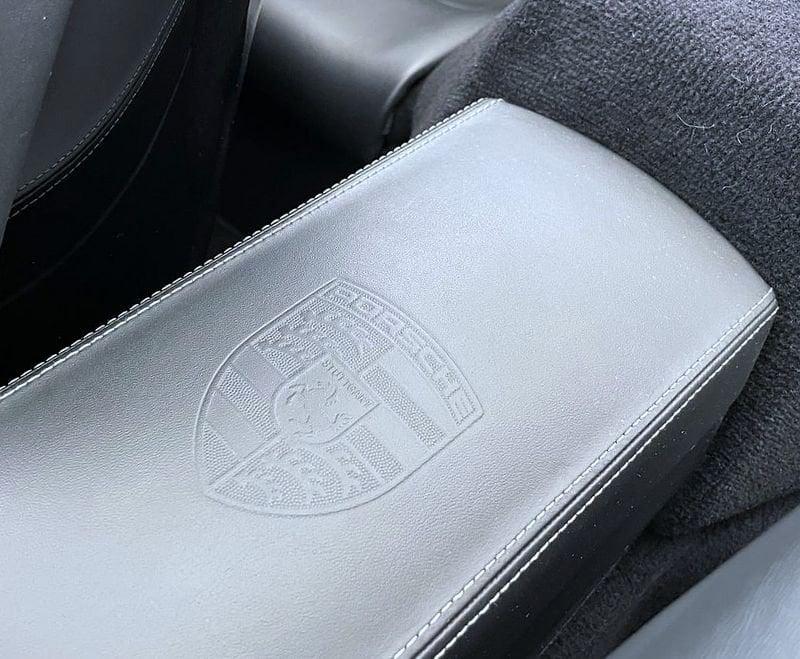 Porsche 911 CARRERA 4 Cabriolet GTS PDK