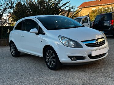 Opel Corsa 1.2 3 porte Club "NEOPATENTATI"