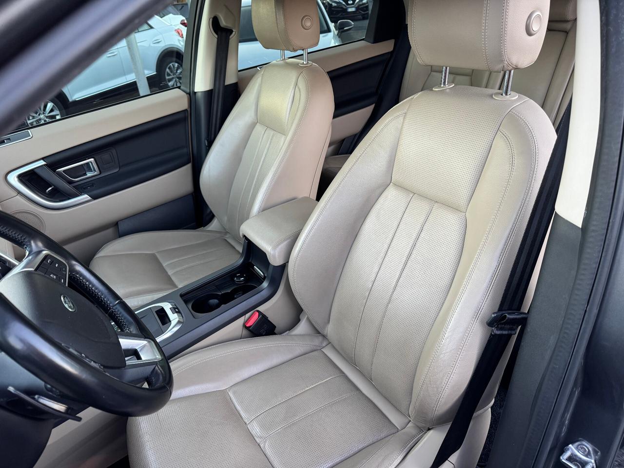 Land Rover Discovery Sport 2.0 TD4 180 CV HSE