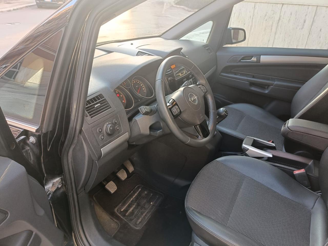 Opel Zafira 1.9 16V CDTI 150CV Cosmo