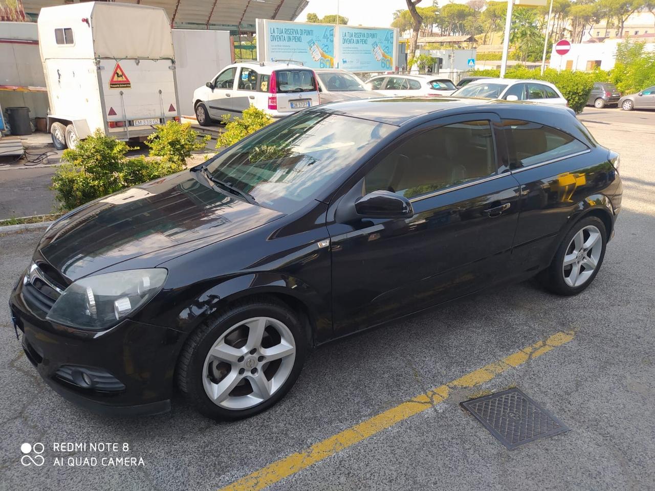 Opel Astra GTC 1.9 CDTI Sport