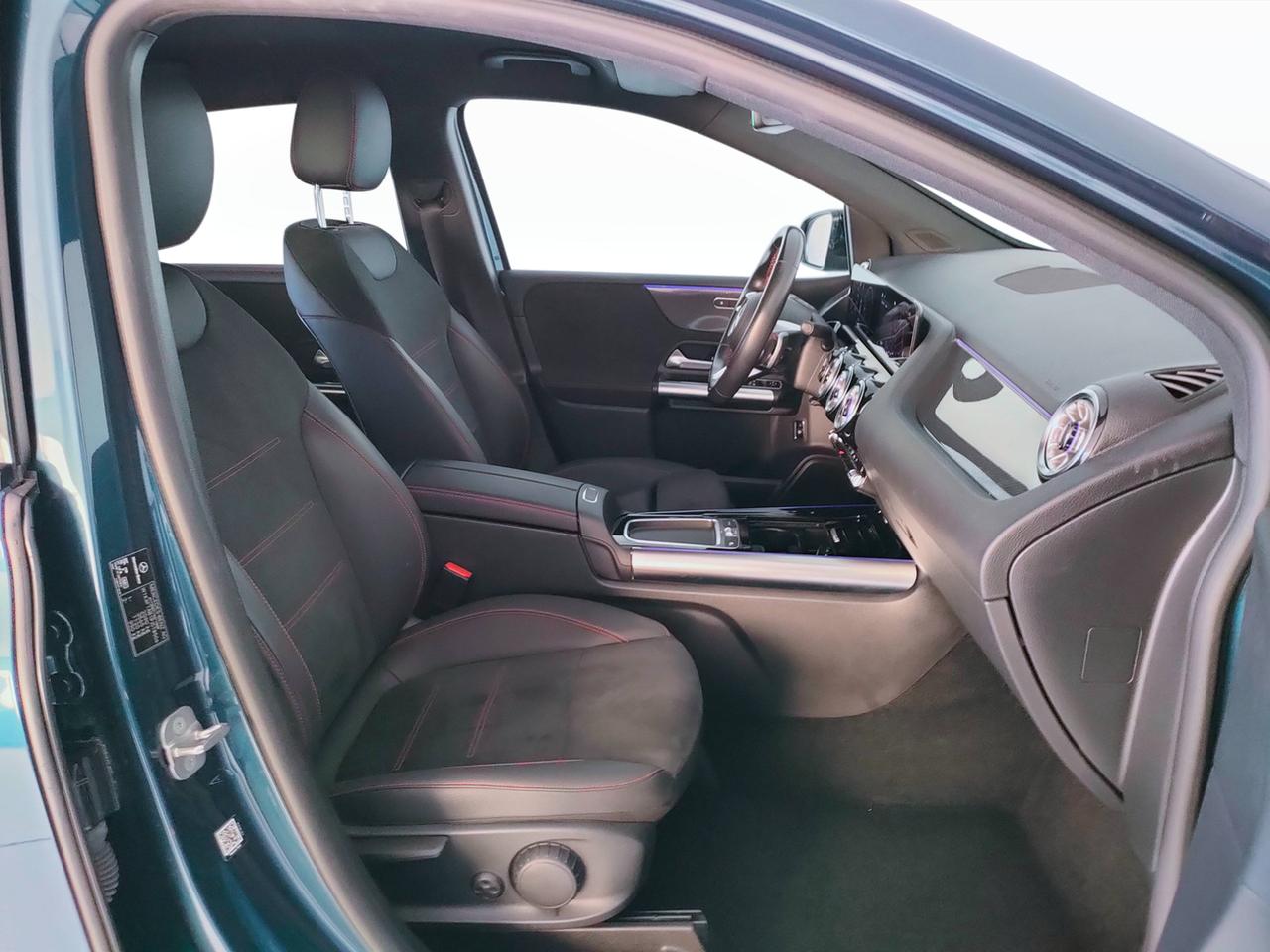 Mercedes-Benz Classe B - W247 2023 - B 180 d AMG Line Advanced Plus auto