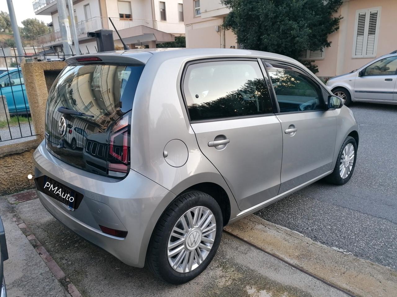 Volkswagen Up 1.0 5p. Comfortline 35000km