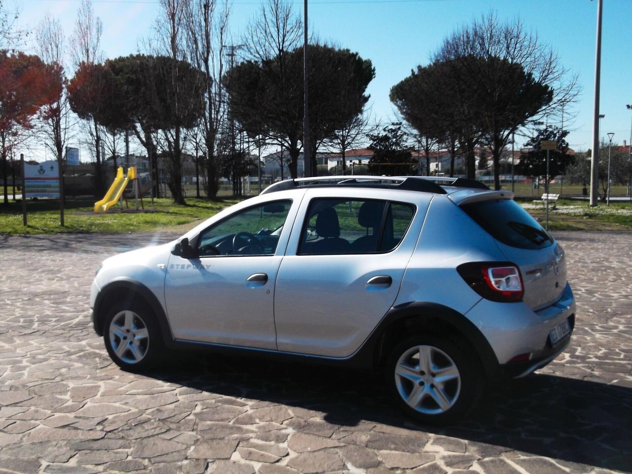 Dacia Sandero 'Stepway' 1.5 dci 2013