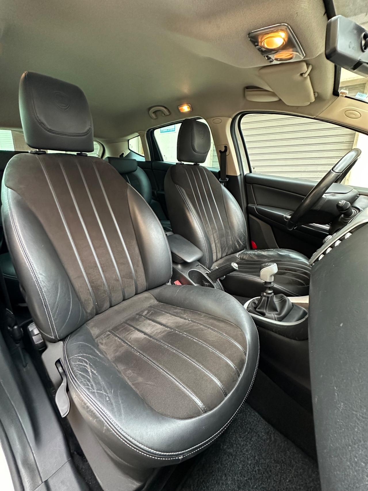 Lancia Delta 1.6 MJT DPF Selectronic Platinum