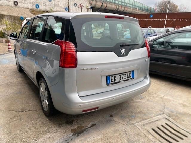 Peugeot 5008 1.6 HDi 112CV Family