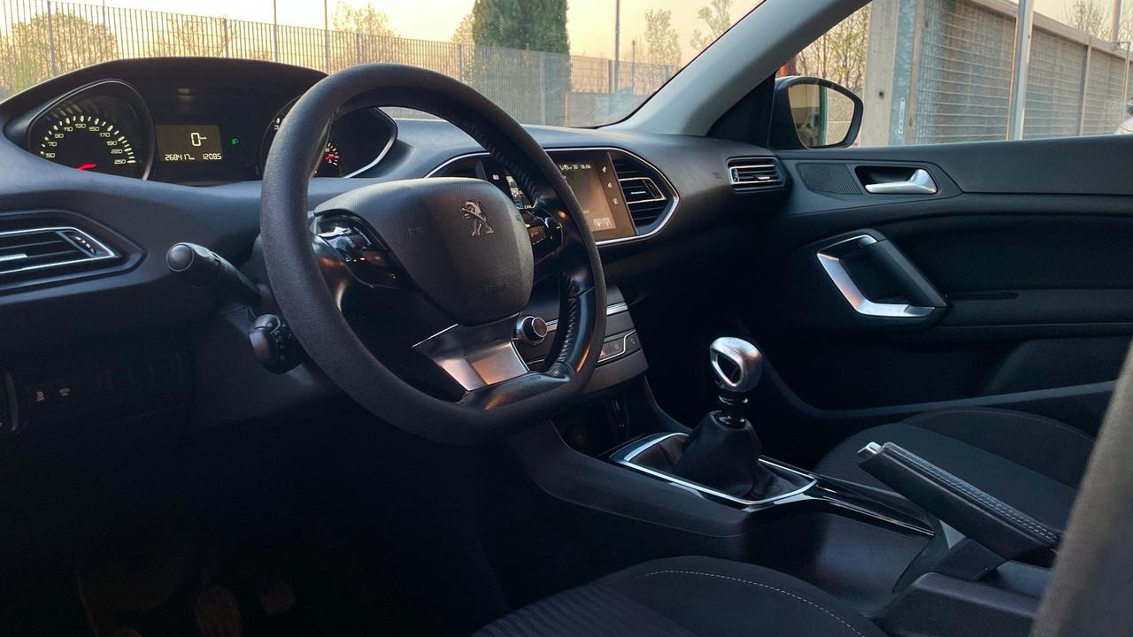 PEUGEOT 308 SW 1.5 ALLURE BLUEHDI 120CV - NEOPATENTATI