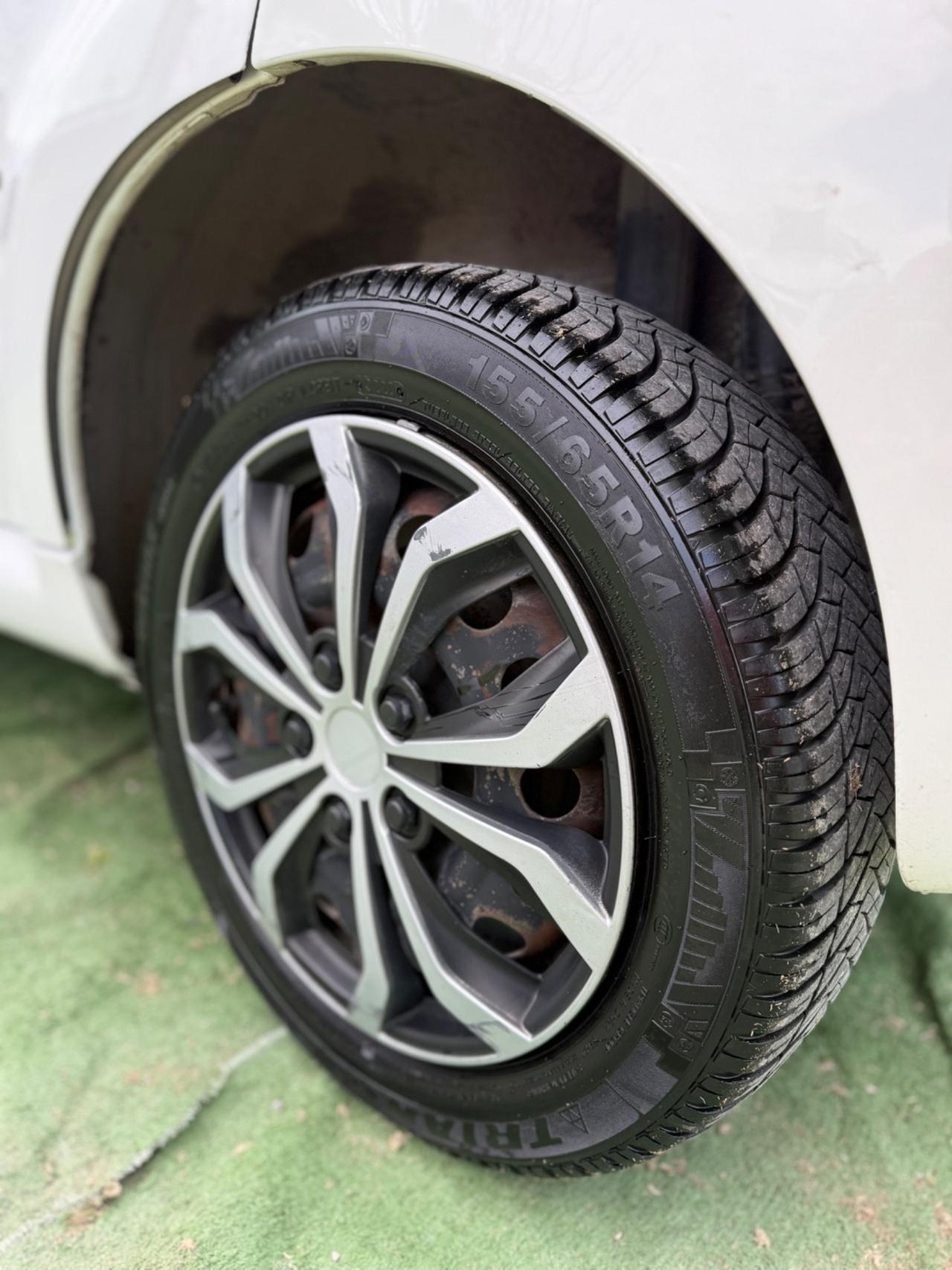 Citroen C1 1.0 BENZINA 5 PORTE NEOPATENTATI