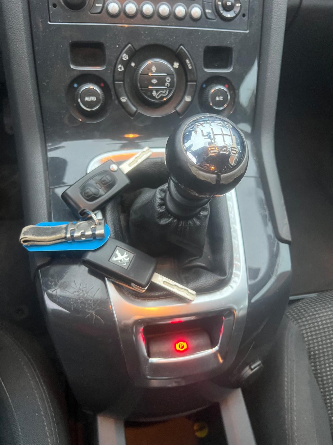 Peugeot 5008 1.6 HDi 112CV Business