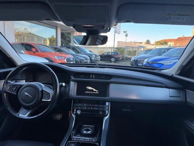 JAGUAR XF 2.0 D 180 CV aut. Prestige
