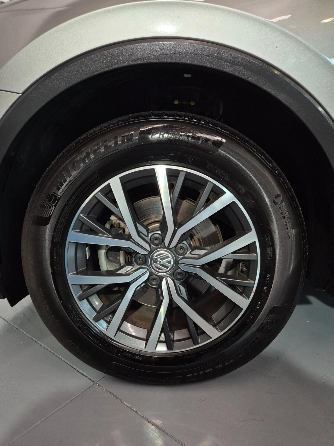 Volkswagen Tiguan 2.0 150cv 4Motion DSG CarPlay RADAR Finanziabile