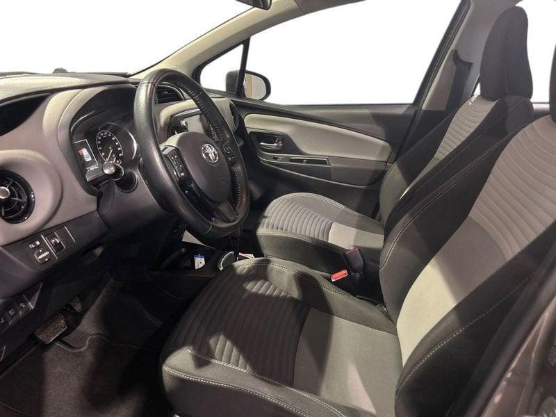 Toyota Yaris Yaris 1.5 Hybrid 5 porte Active + CERCHI IN LEGA AREA C FREE