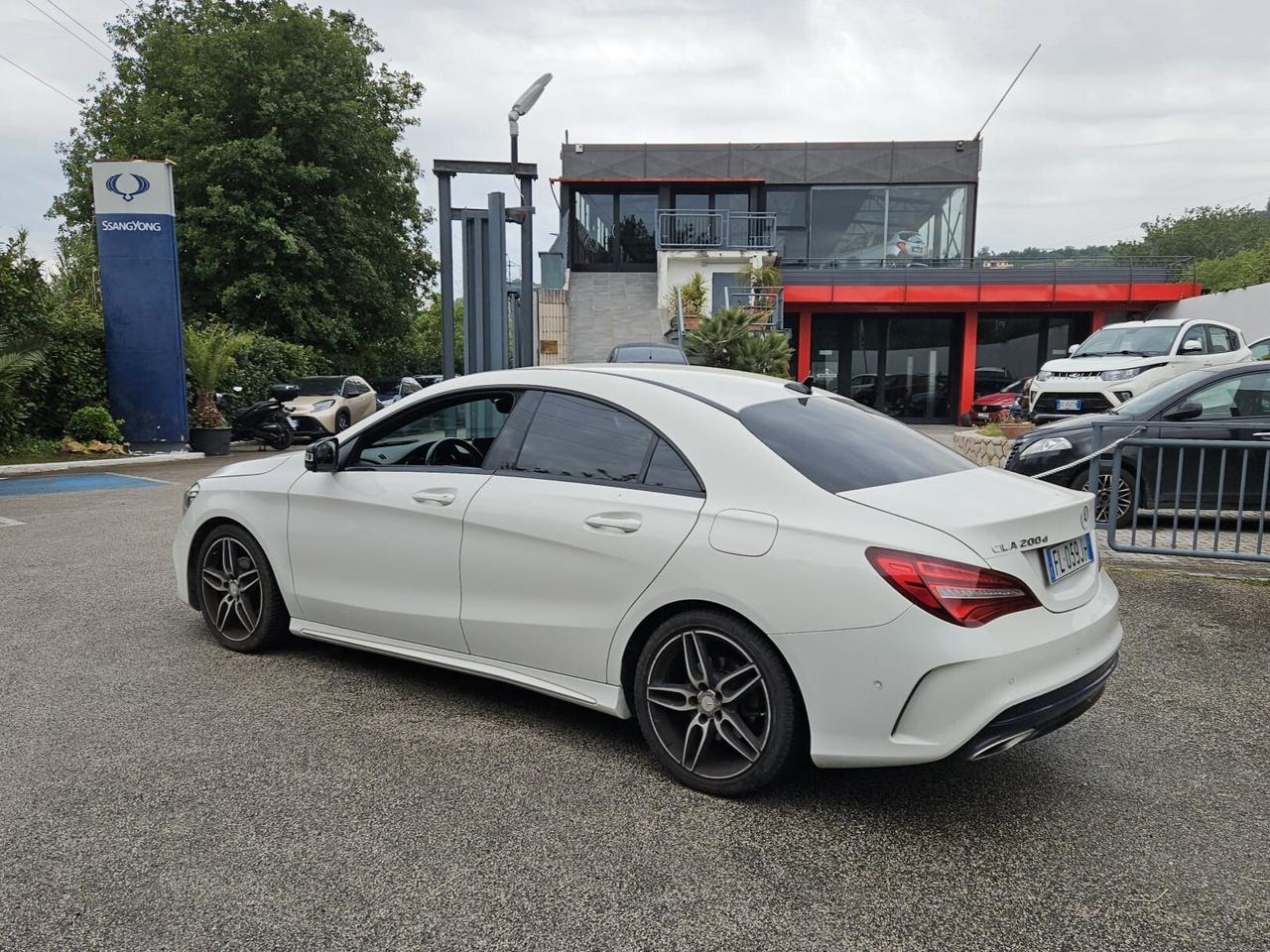 Mercedes-benz CLA 200 d Premium