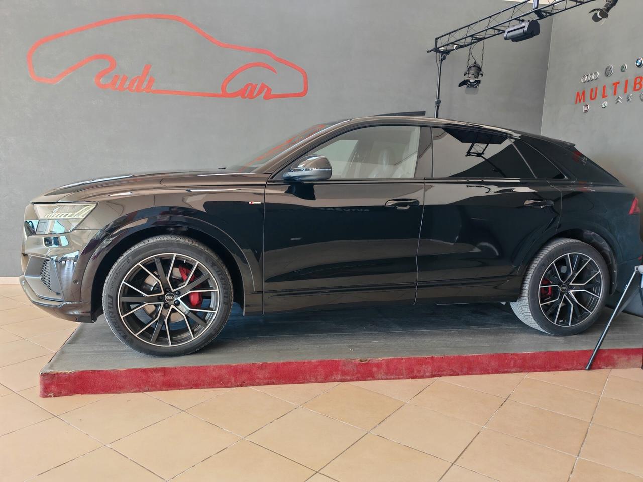 Audi Q8 50 TDI 286 CV quattro tiptronic Sport