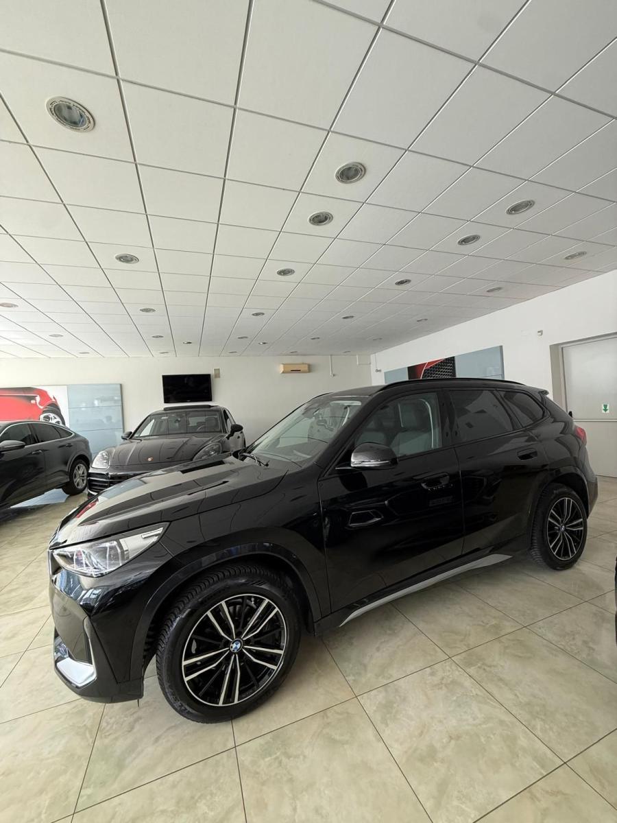BMW - X1 - sDrive 18d xLine