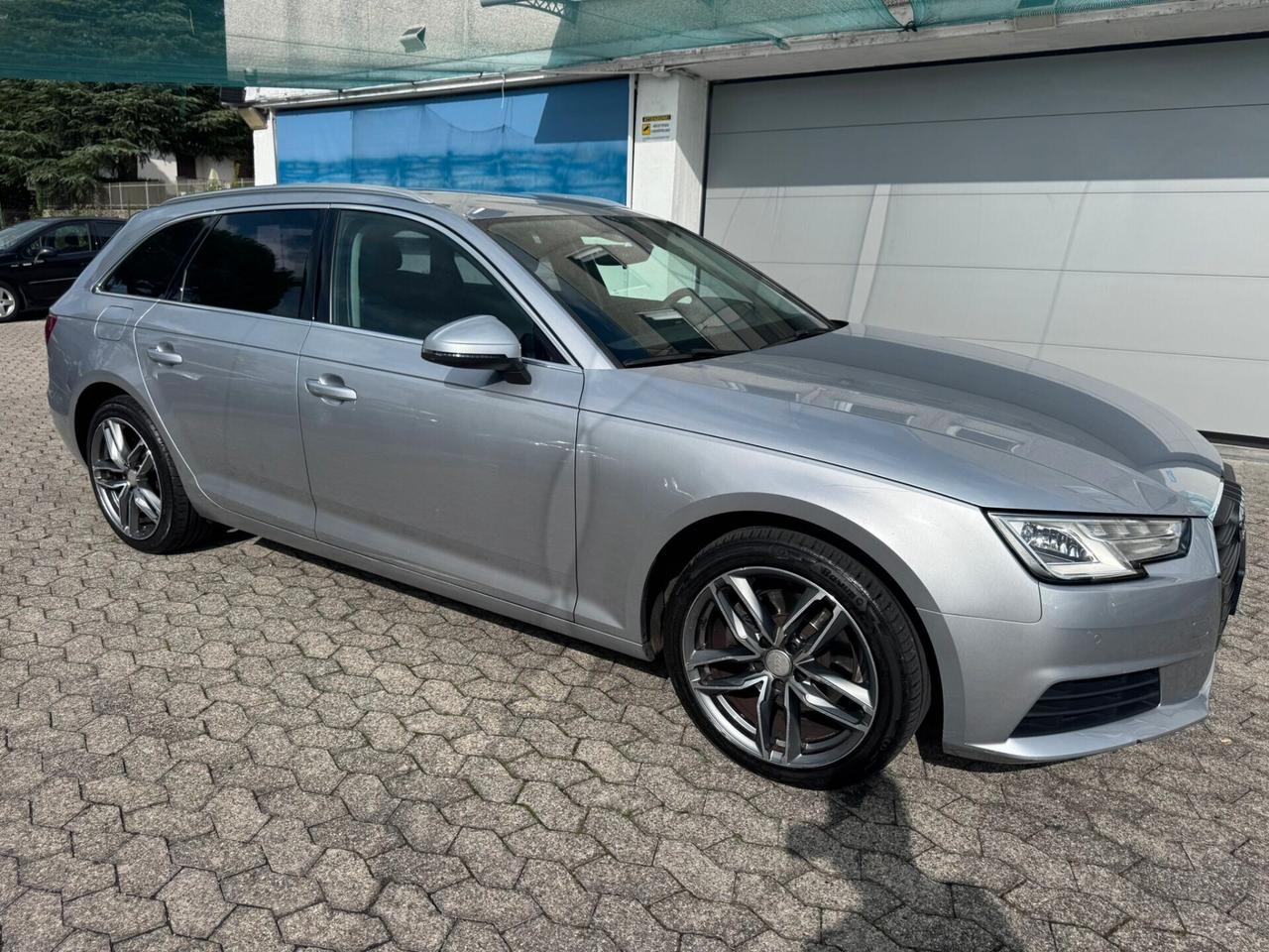 Audi A4 Avant 2.0 TDI 122 CV S tronic Business