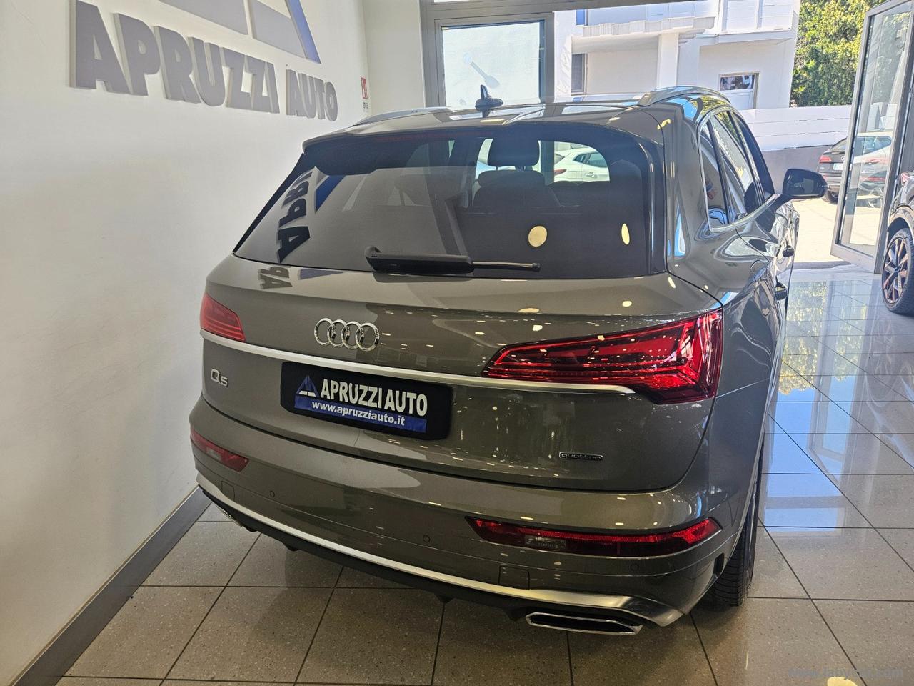 AUDI Q5 40 TDI 204CV qu. S tr. S line