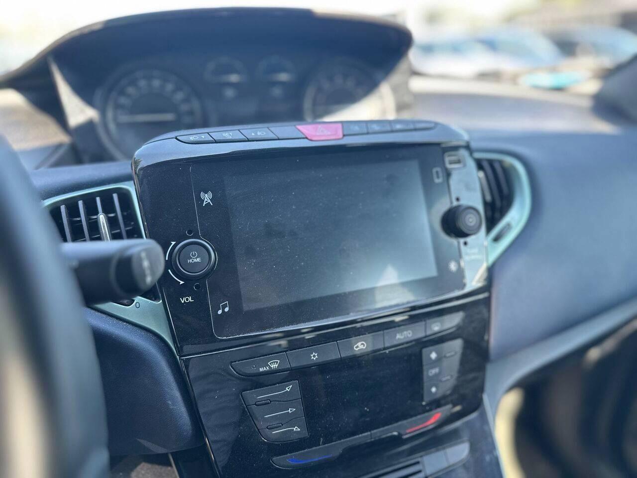 LANCIA Ypsilon III 2021 - Ypsilon 1.0 firefly hybrid Platino s&s 70cv