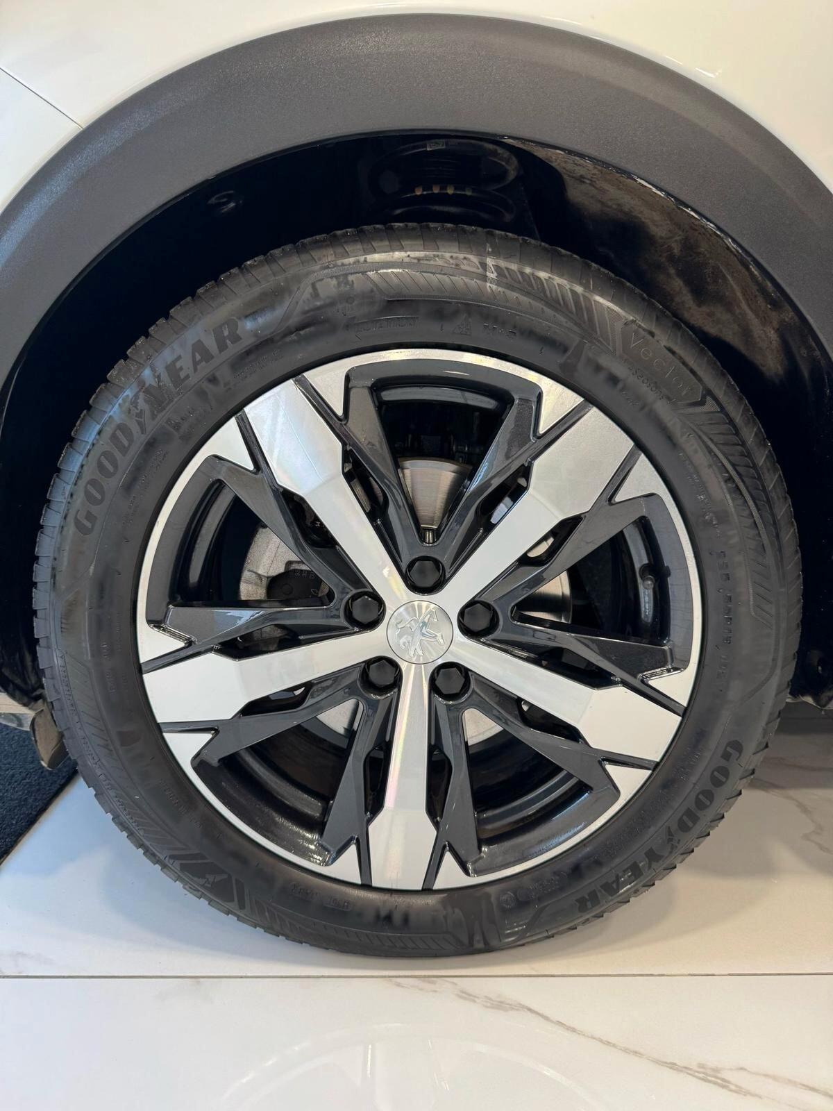 Peugeot 3008 BlueHDi 130 S&S EAT8 GT Pack