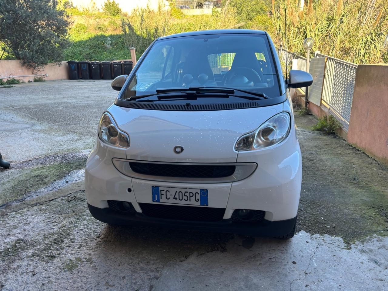 Smart ForTwo 1000 52 kW MHD coupé pure