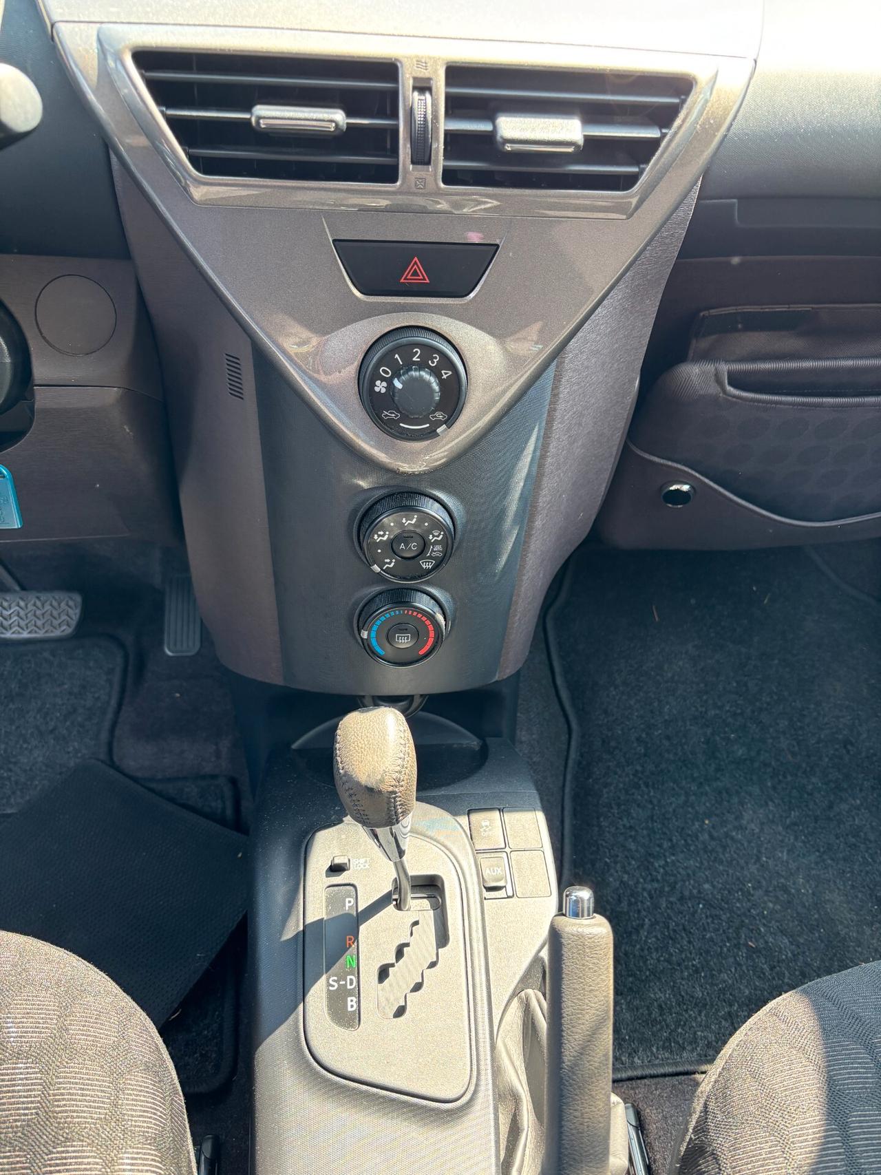 Toyota iQ 1.0 AUTOMATICA