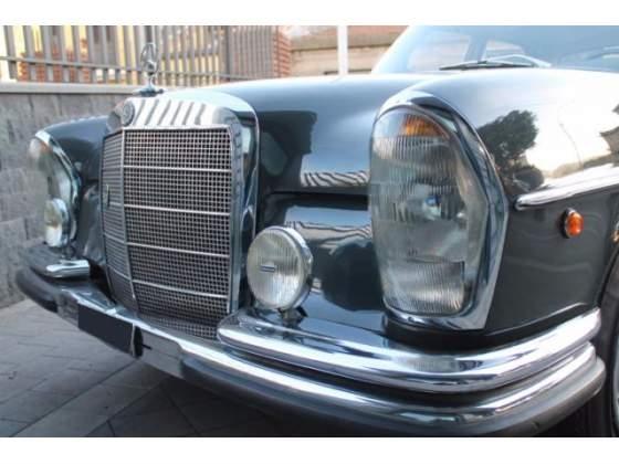 Mercedes-Benz 250 S