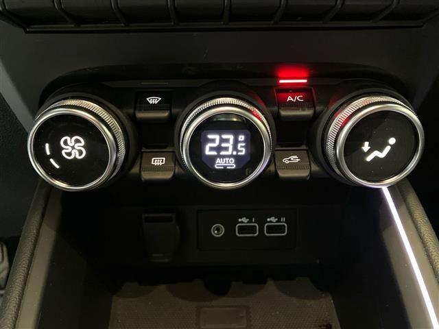 RENAULT Clio 1.0 TCe Techno