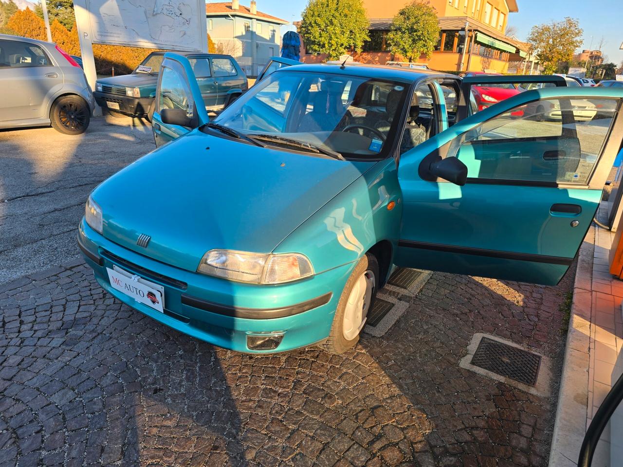 Fiat Punto 75 cat 5 porte HSD con 130.000km NEOPATENTATI ok