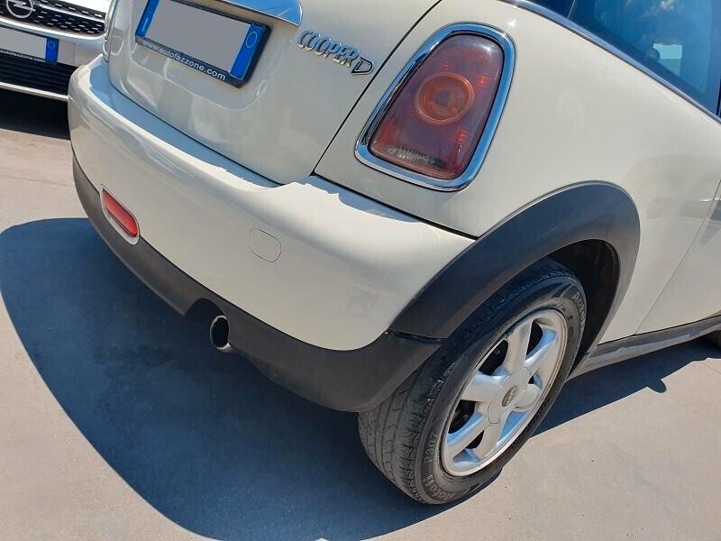 MINI Cooper D 1.6D 16V 110CV DPF PER NEOPATENTATI