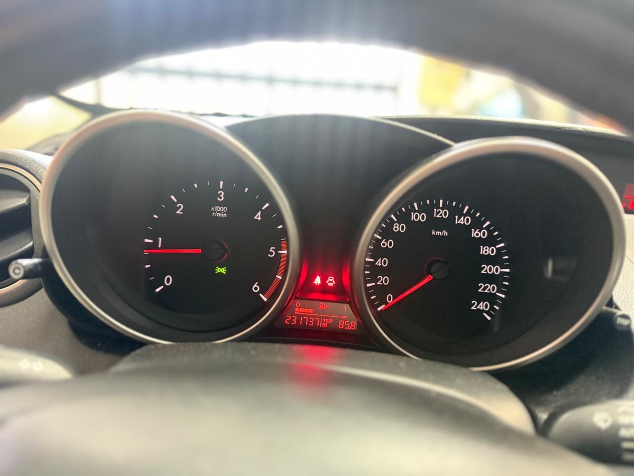 Mazda 3 1.6 MZ-CD 109 CV 5