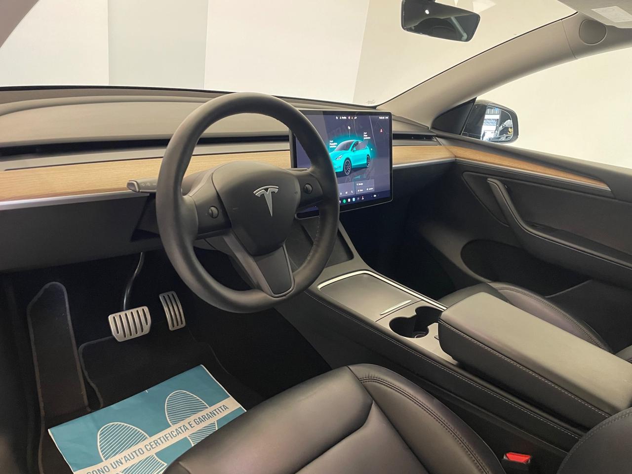 Tesla Model Y AWD Performance