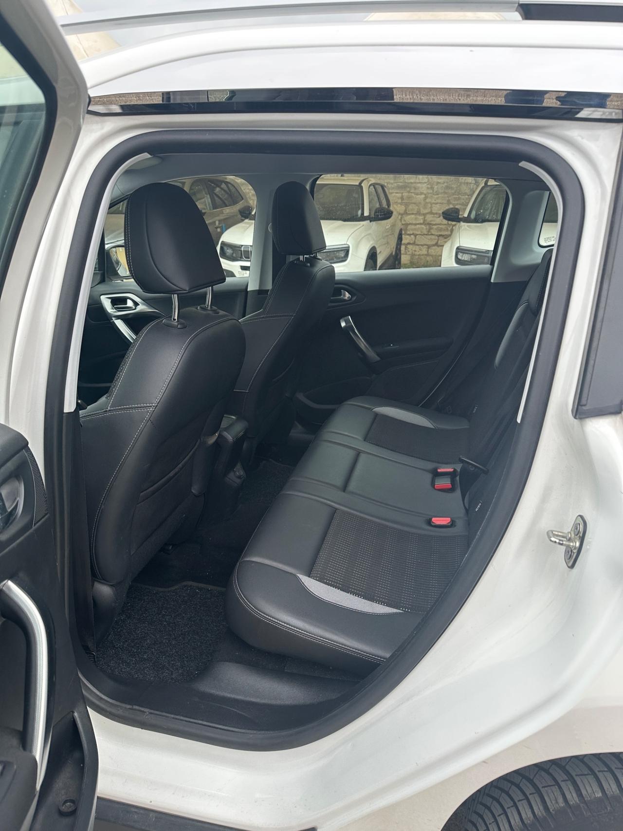 Peugeot 2008 PureTech 82 Access
