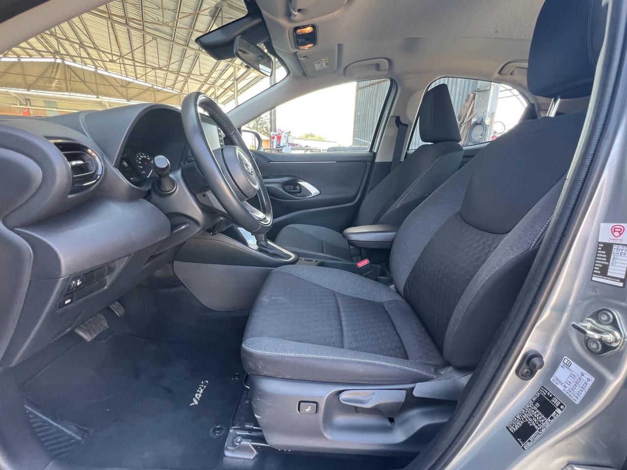 Toyota Yaris 1.5 Hybrid 5 porte Business FINANZIABILE