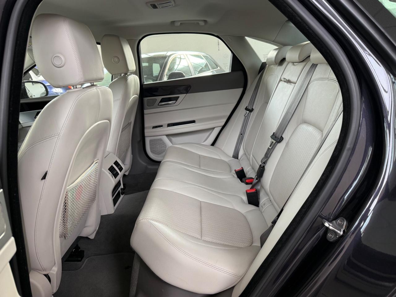 Jaguar XF 2.0 D 180 CV Portfolio KM CERTIFICATI JAGUAR