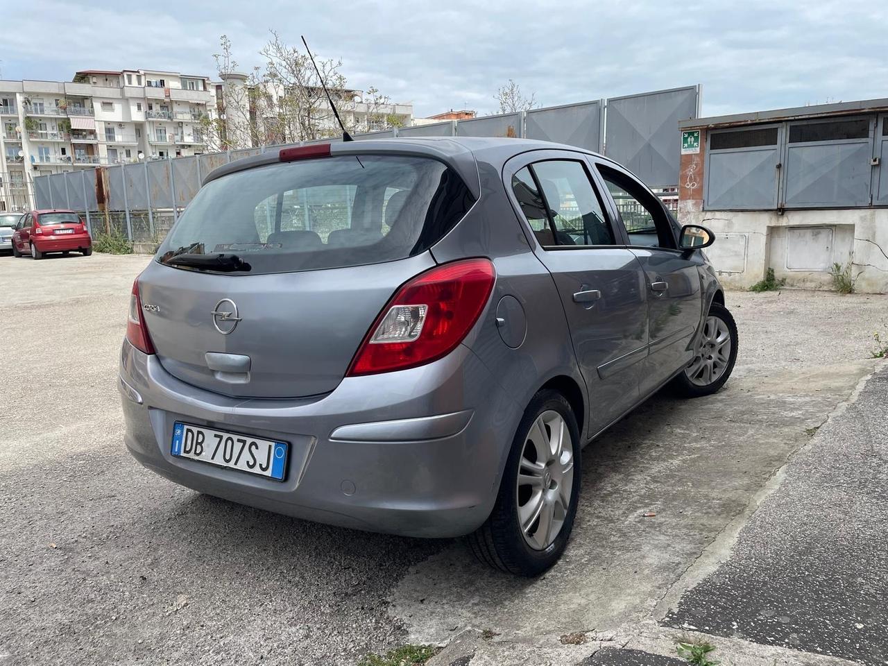 Opel Corsa 1.2 5 porte CON 160MILA KM IN OTTIME CONDIZIONI