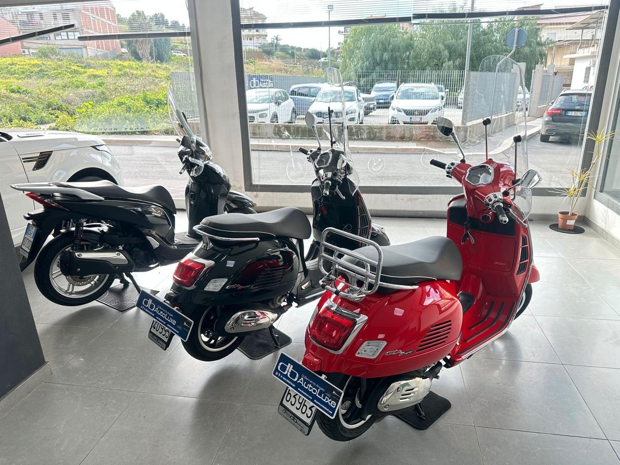 Piaggio Vespa 300 GTS hpe