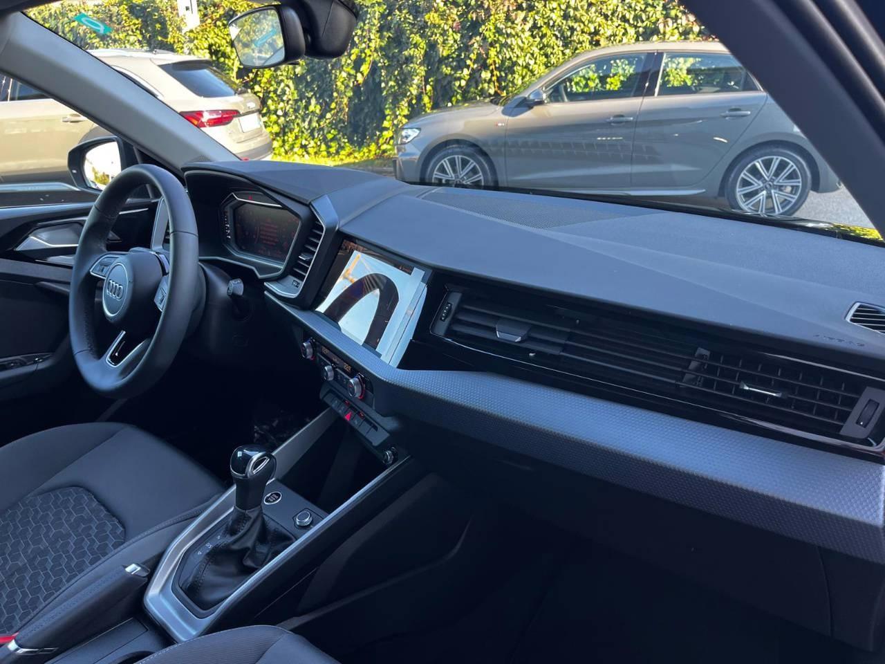 AUDI A1 SPORTBACK 30 TFSI S-TRONIC S LINE EDITION