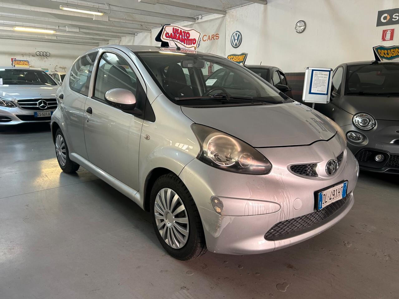 Toyota Aygo 1.0 12V VVT-i 5 porte Sol