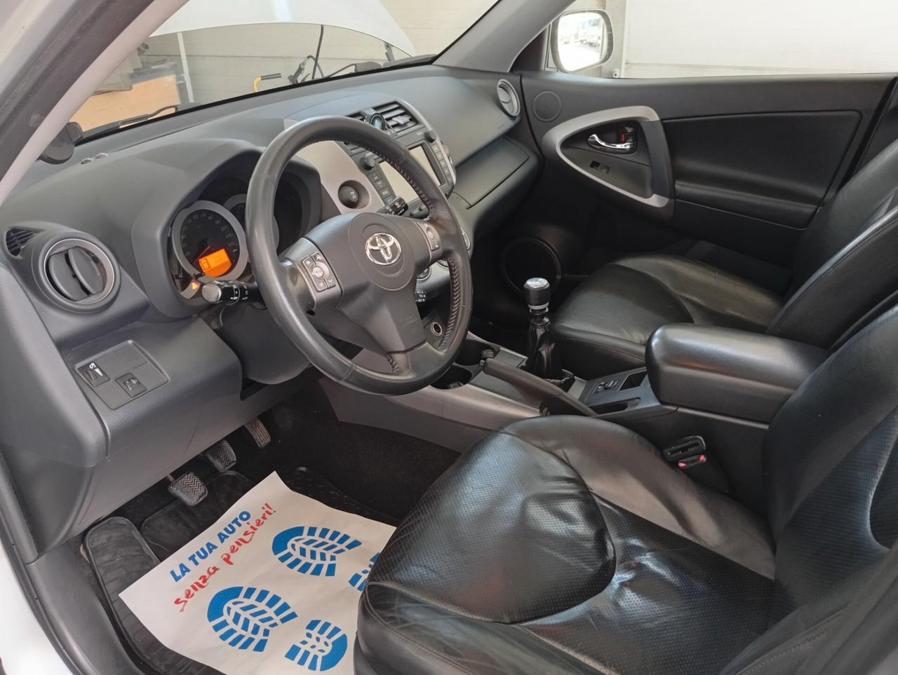 Toyota RAV 4 RAV4 2.2 D-4D 177 CV Sol Plus