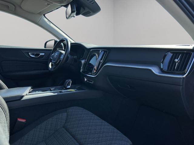 VOLVO V60 B4 (d) automatico Essential