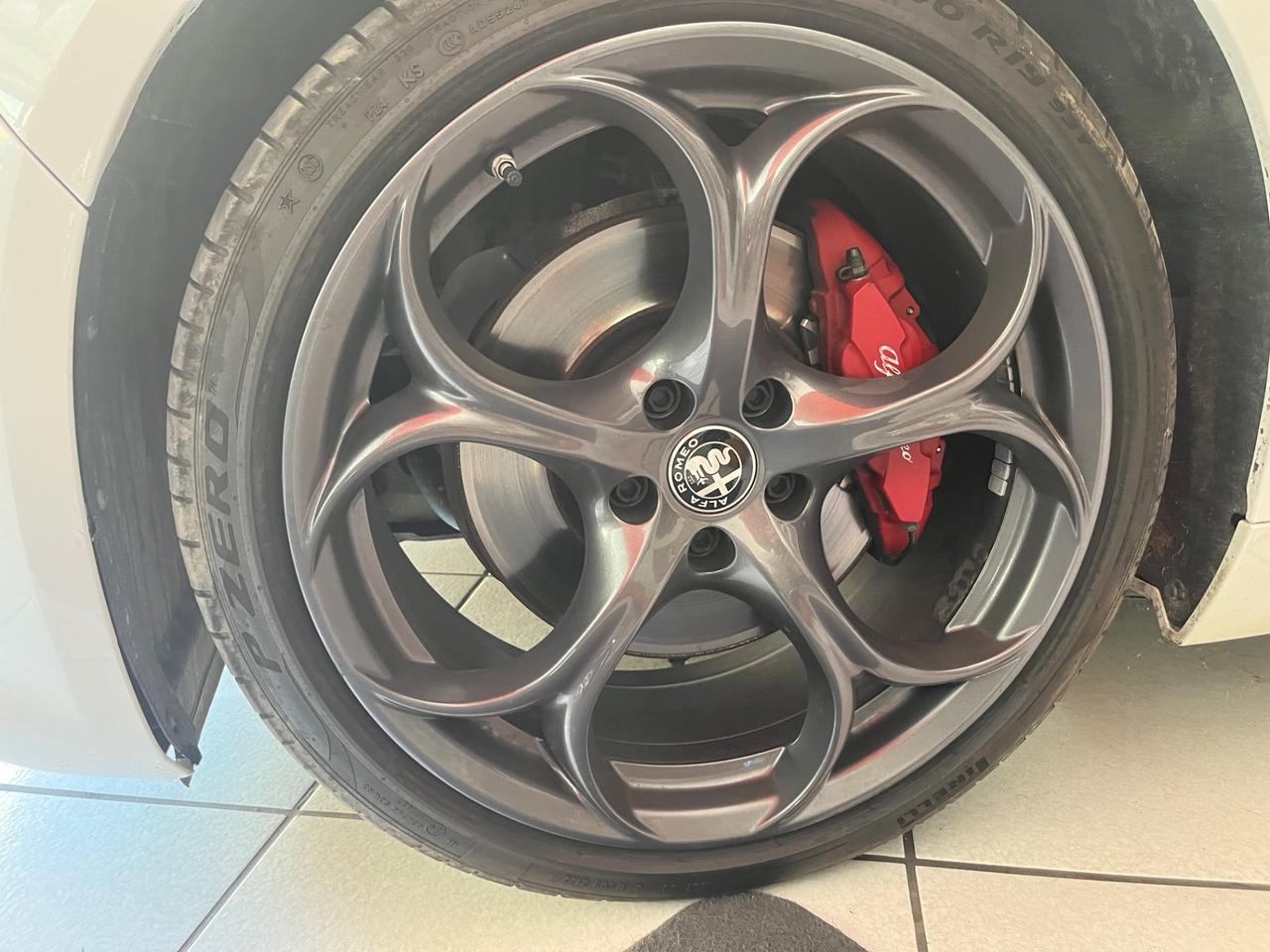 Alfa Romeo Giulia 2.2 210 CV Q4 HARMAN KARDON FULL!