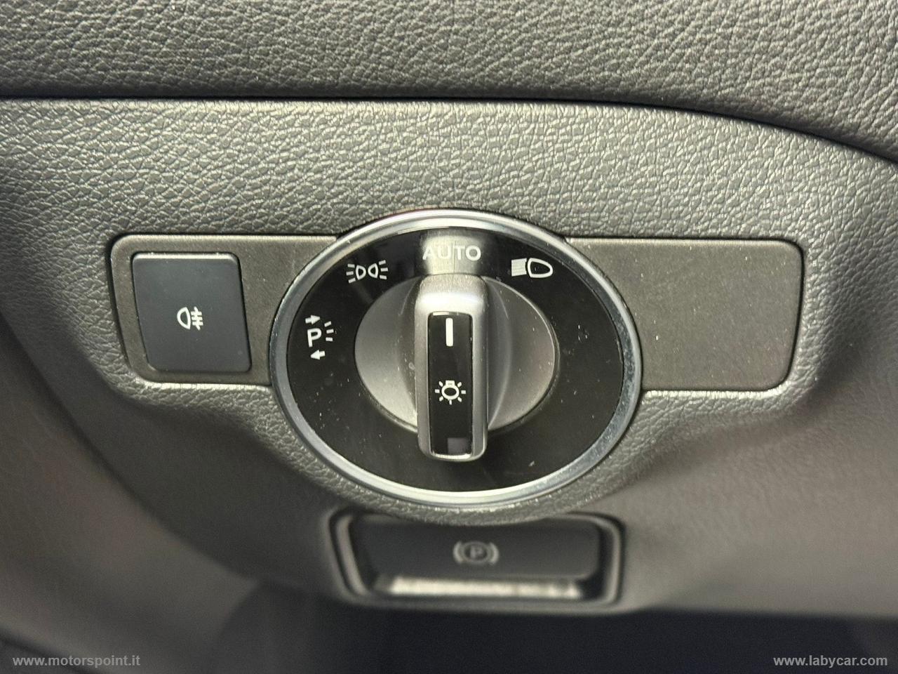 MERCEDES-BENZ GLA 200 d Automatic Premium