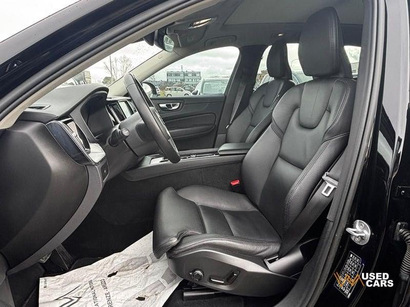 Volvo XC60 B4 automatico Plus Dark