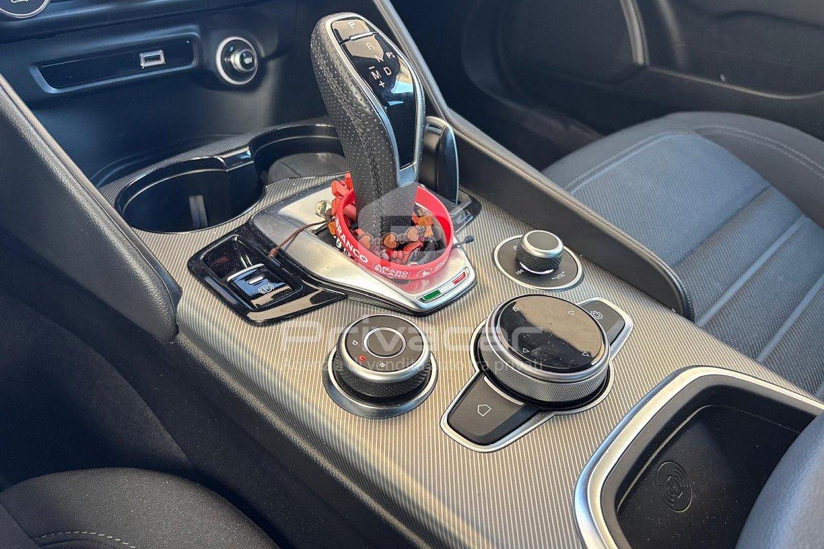 ALFA ROMEO Giulia 2.0 Turbo 280 CV AT8 AWD Q4 Veloce