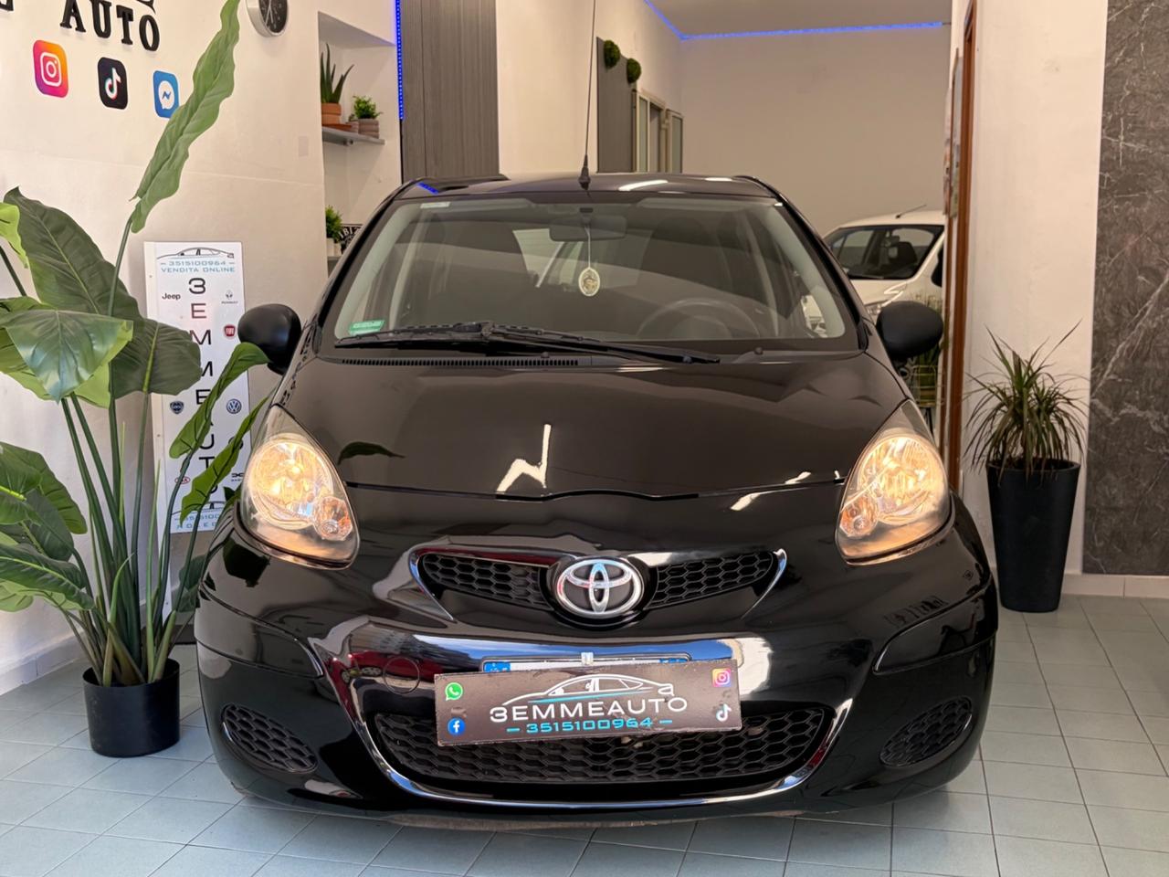 Toyota Aygo 1.0 5 porte Now 12 MESI DI GARANZIA
