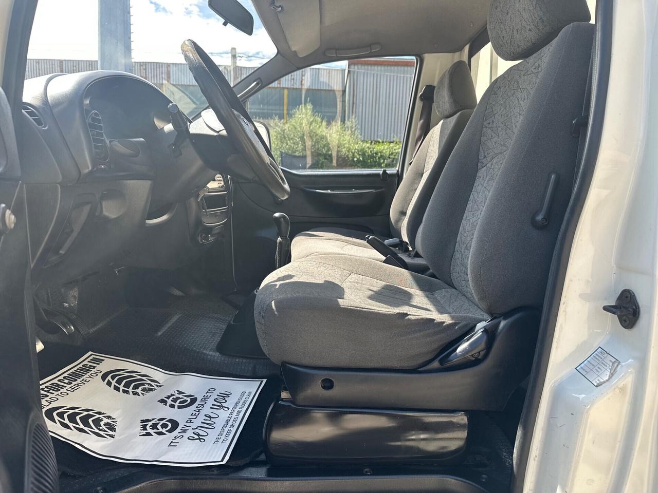 Hyundai H-1 2.5 TDI Autocarro CASSONATO FISSO 3 POSTI